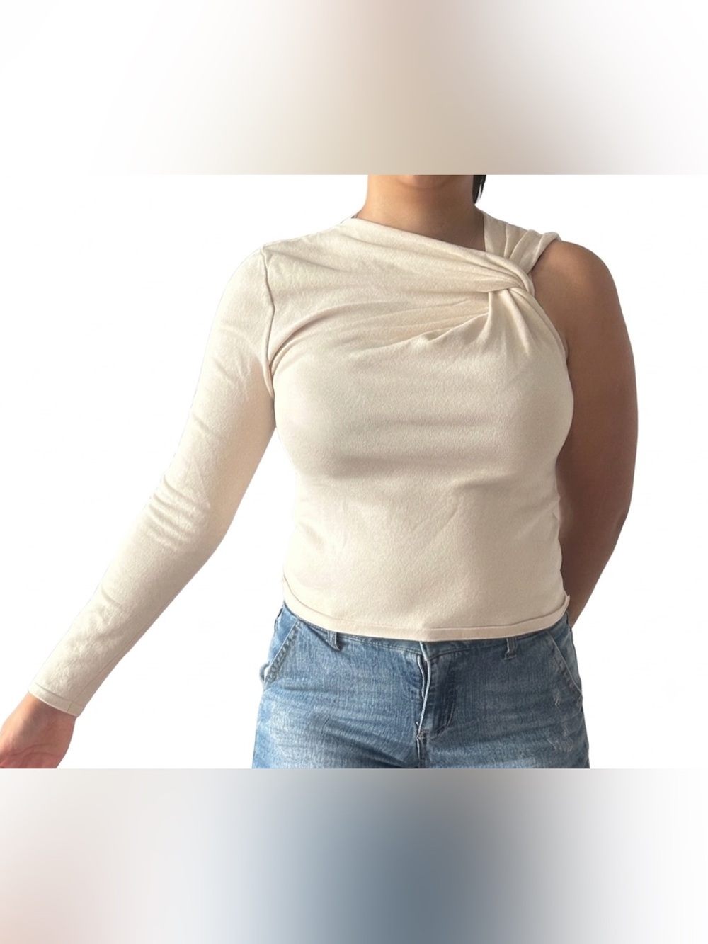 Zara Asymmetrical One Sleeve Knot Shoulder Top in Soft Cream Sz L
